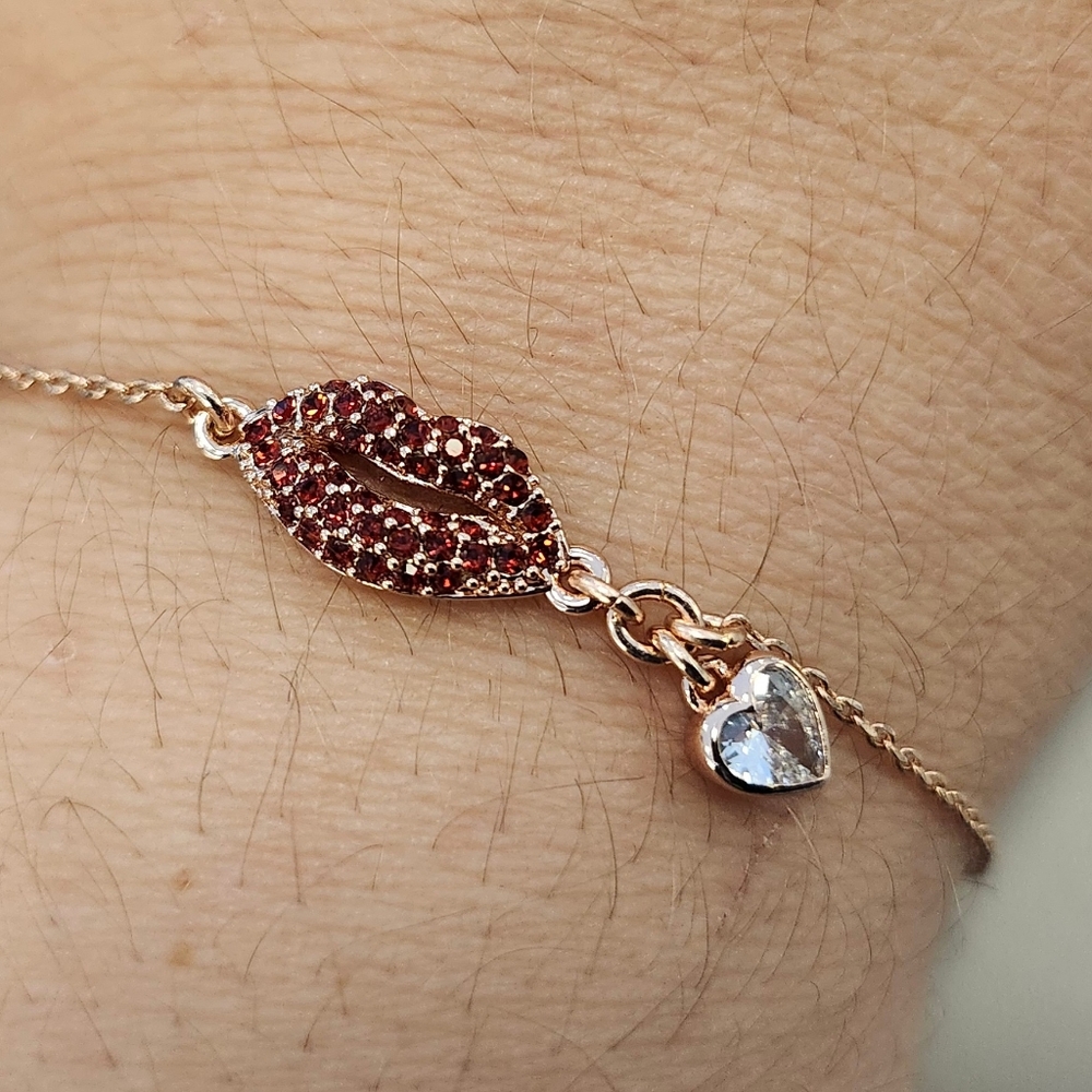 NWT Kate Spade Rose Gold-Tone Kiss Kiss Bracelet